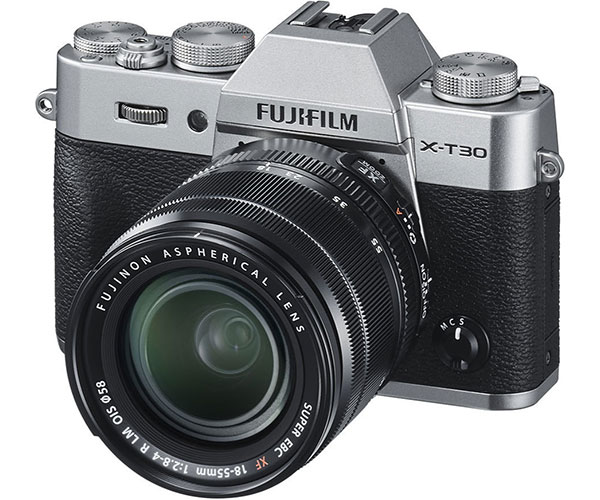 Fujifilm X-T30 forsiden i vinkel